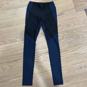 NWOT Outdoor Voices Navy Black Color Block Compression Leggings XS